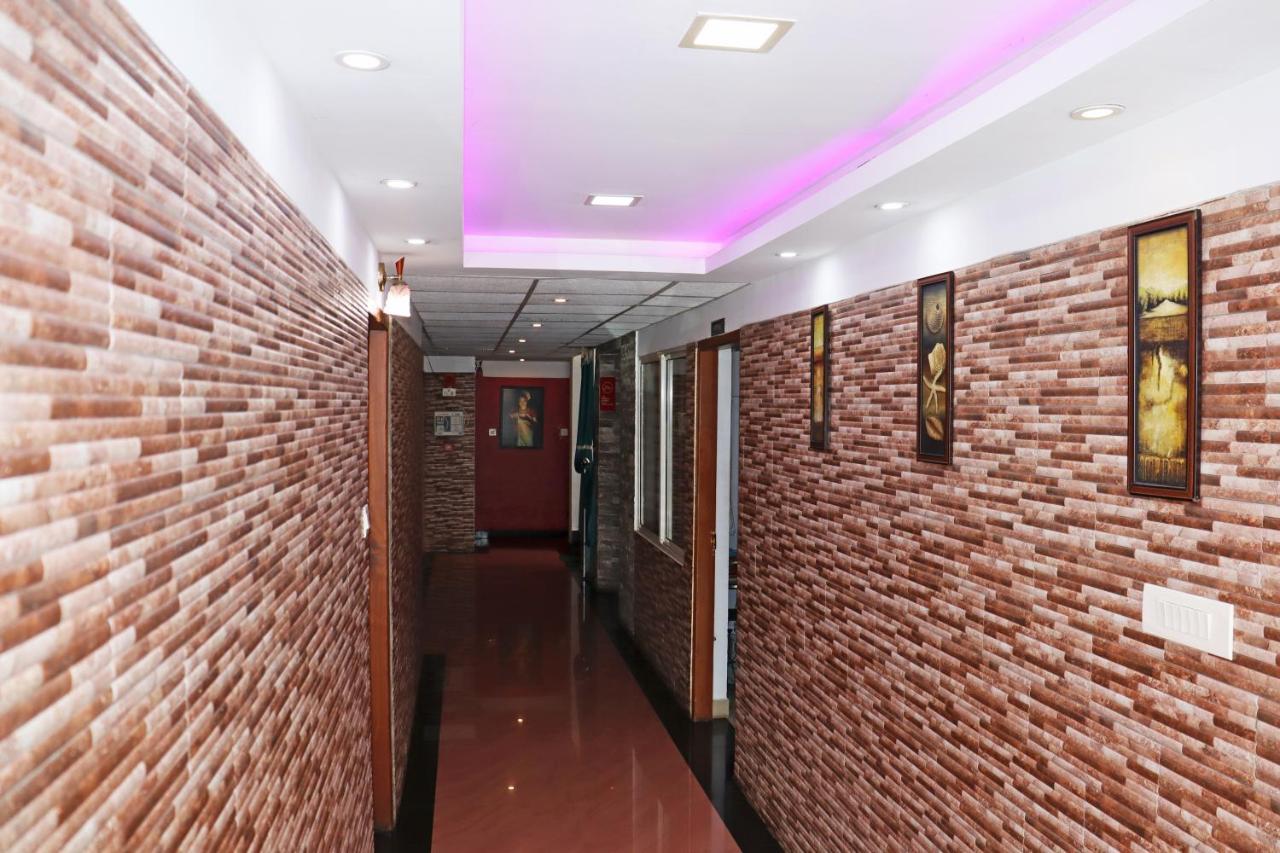 Uthradam Towers Thiruvananthapuram Exterior foto
